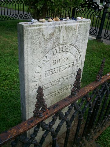 File:EmilyDickinsonGrave-color.jpg