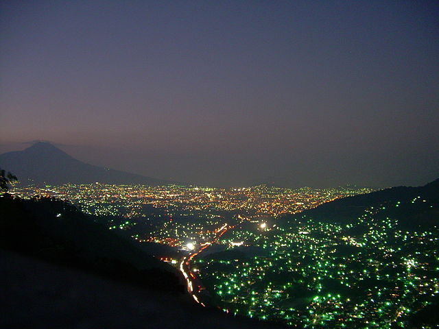 File:Atardecer de San Salvador desde Los Planes de Renderos.jpg