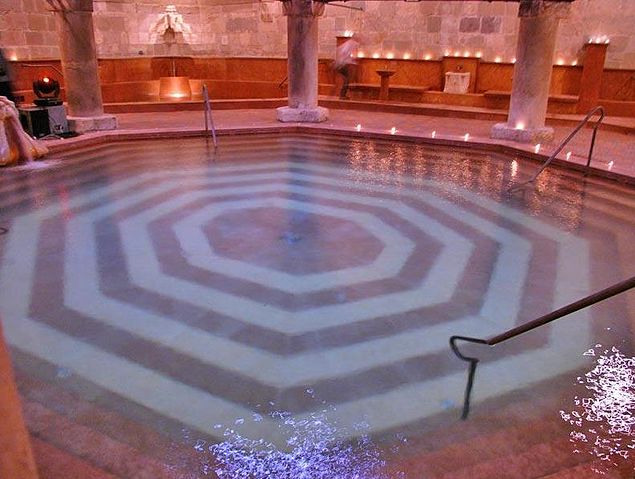 File:Budapestturkishbath100.jpg