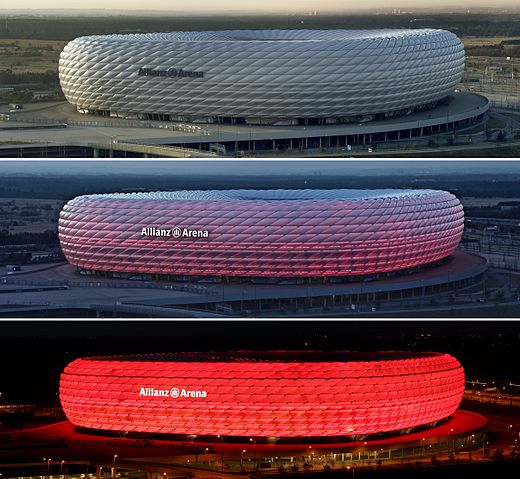 File:Allianz Arena zu verschiedenen Zeiten.jpg