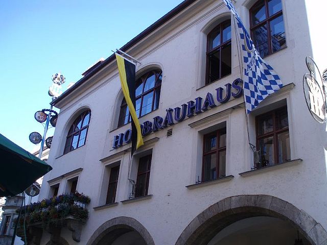 File:BeergartenenMunich.jpg