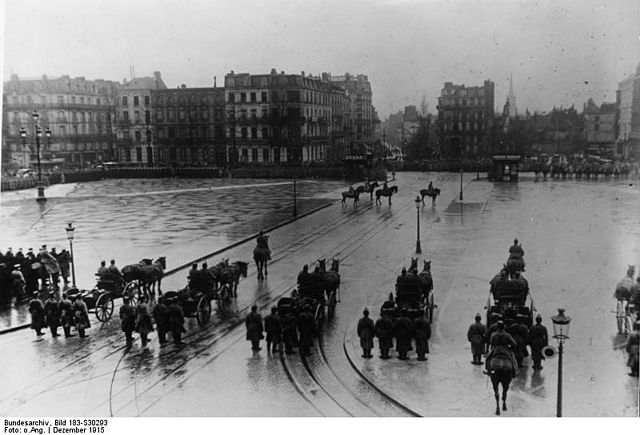 File:Bundesarchiv Bild 183-S30293, Frankreich, Lille, Militärparade.jpg