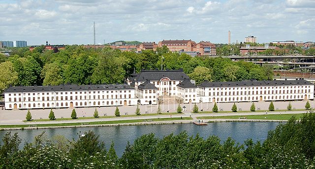 File:Karlbergs slott från Stadshagen.jpg