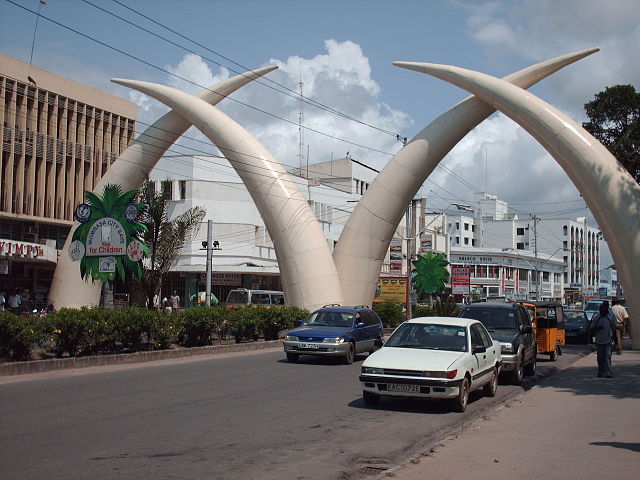 File:Tusks in City of Mombasa.jpg