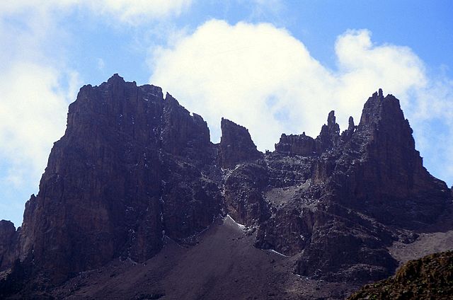 File:Terere and Sendeyo.jpg
