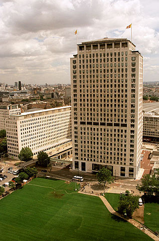 File:Shell Centre, London, UK, June 2004.jpg