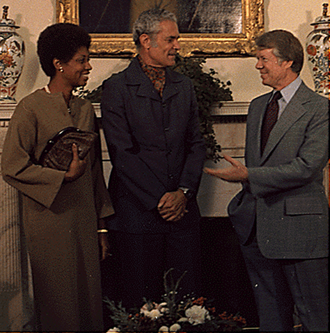 File:Mrs. Michael Manley, Prime Minister Michael Manley and Jimmy Carter during an Oval Office meeting 1977.png