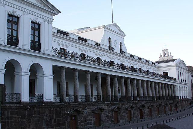 File:Carondelet - Quito.JPG