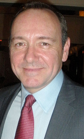 File:KevinSpaceyApr09.jpg