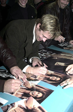 File:Brad Pitt at Incirlik1.jpg