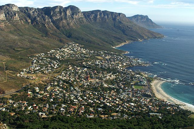 File:CampsBayFromLionsHead.jpg