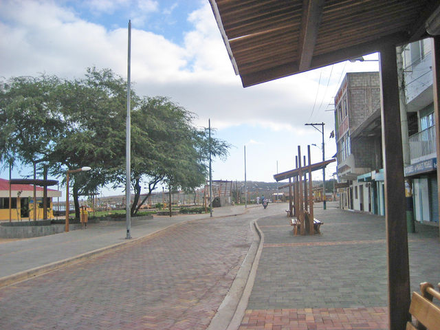 File:Galapagos2007--39--08-22-07.JPG