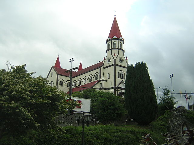 File:Puerto varas church.jpg