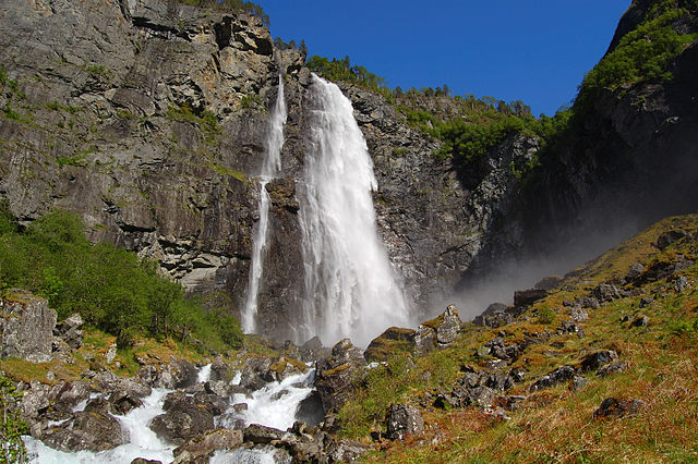 File:Feigefossen Norway 2009.JPG
