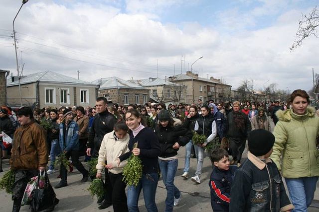 File:Palm Sunday procession in Tskhinvali 3.jpg