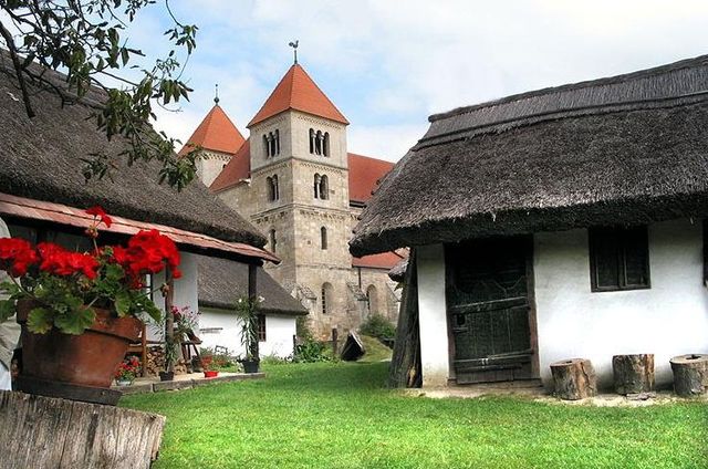 File:Hungary(ocsavilage)100.jpg