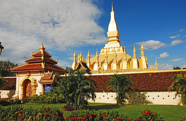 File:Pha That Luang, Vientiane, Laos.jpg