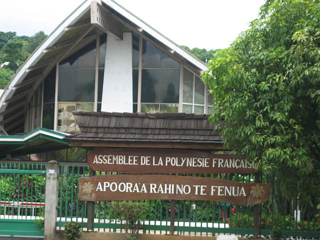File:Assembl&eacute;e de Polyn&eacute;sie.JPG